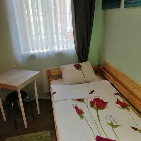 Myhostel Maskavas 58b Albergue Riga
